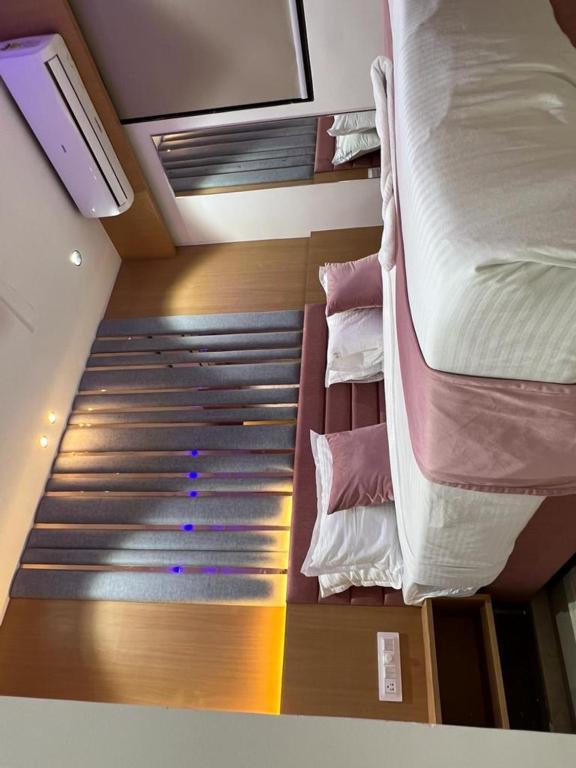 Hotel Cozzy Palace Surat Buitenkant foto